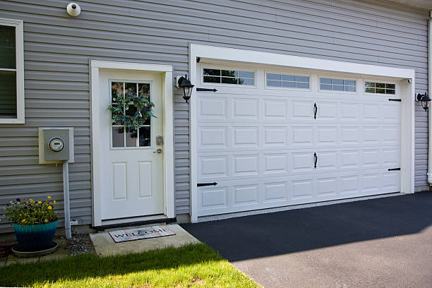 24/7 Emergency Garage Door Panel Replacement experts in Warren County County, GA